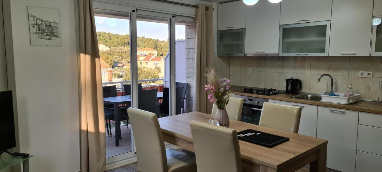 Luxury Apartments Oasis Лумбарда Екстер'єр фото