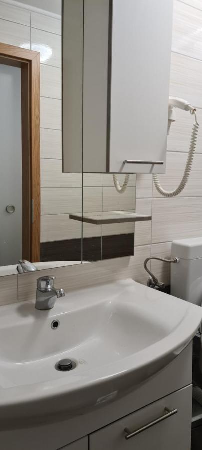 Luxury Apartments Oasis Лумбарда Екстер'єр фото