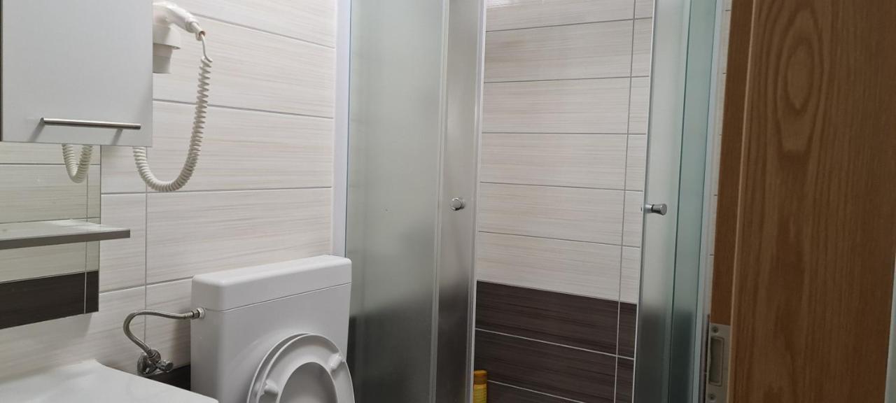 Luxury Apartments Oasis Лумбарда Екстер'єр фото